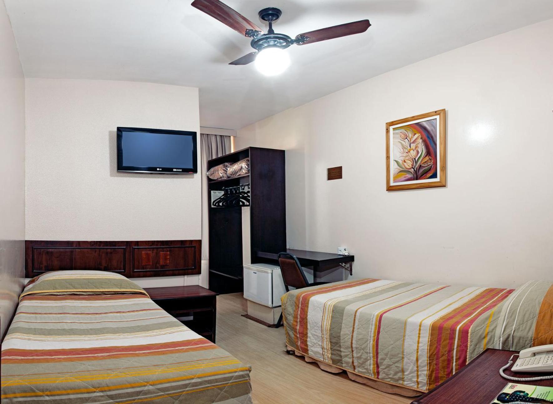 Lira Hotel Κουριτίμπα Εξωτερικό φωτογραφία