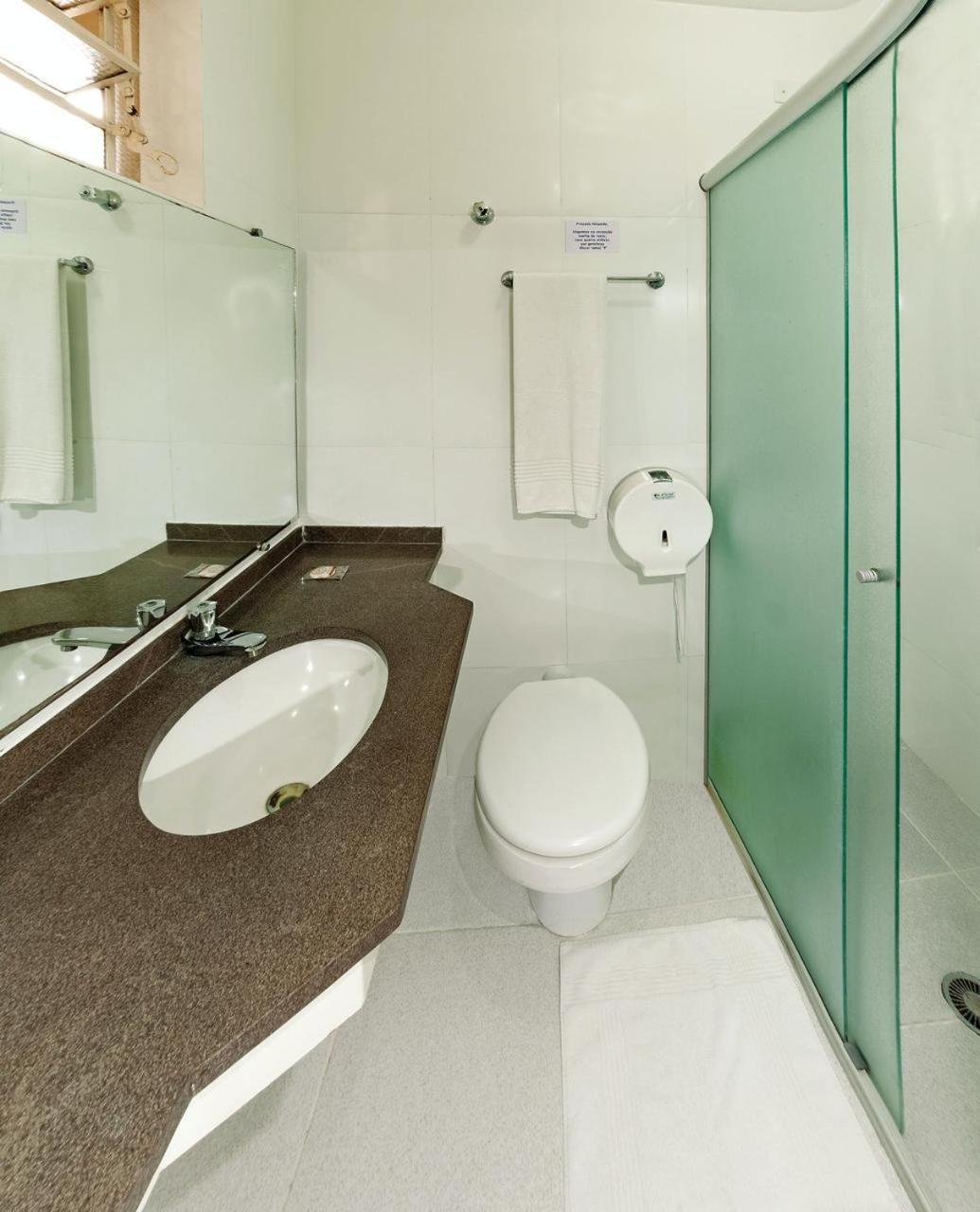 Lira Hotel Κουριτίμπα Εξωτερικό φωτογραφία